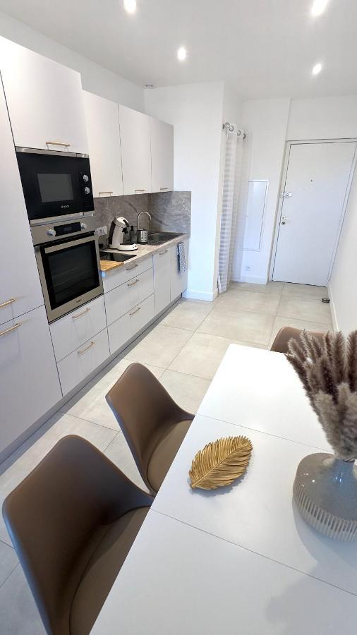 Superb Apartment With Sea View, 200M From Beach San-Martino-di-Lota Luaran gambar