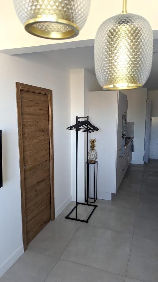 Superb Apartment With Sea View, 200M From Beach San-Martino-di-Lota Luaran gambar