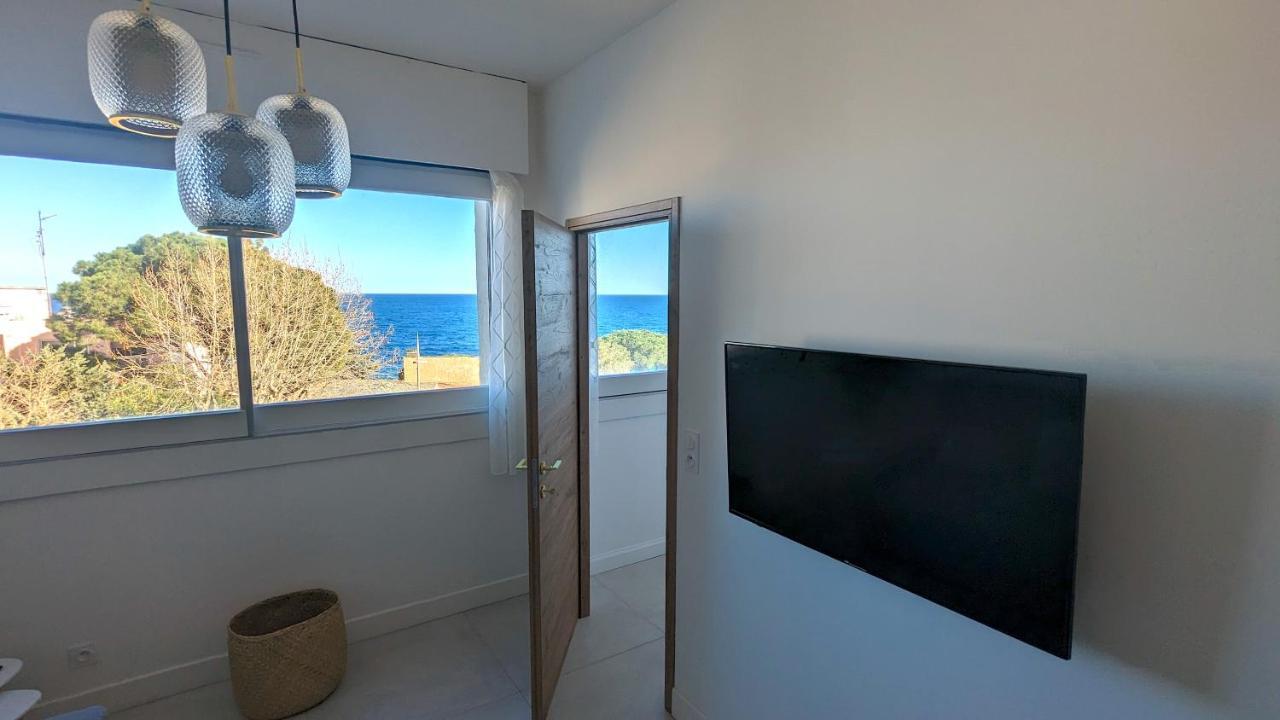 Superb Apartment With Sea View, 200M From Beach San-Martino-di-Lota Luaran gambar